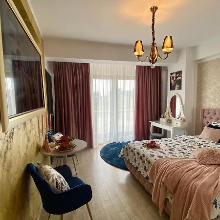 Bucharest Mall Studio Apartment Bagian luar foto